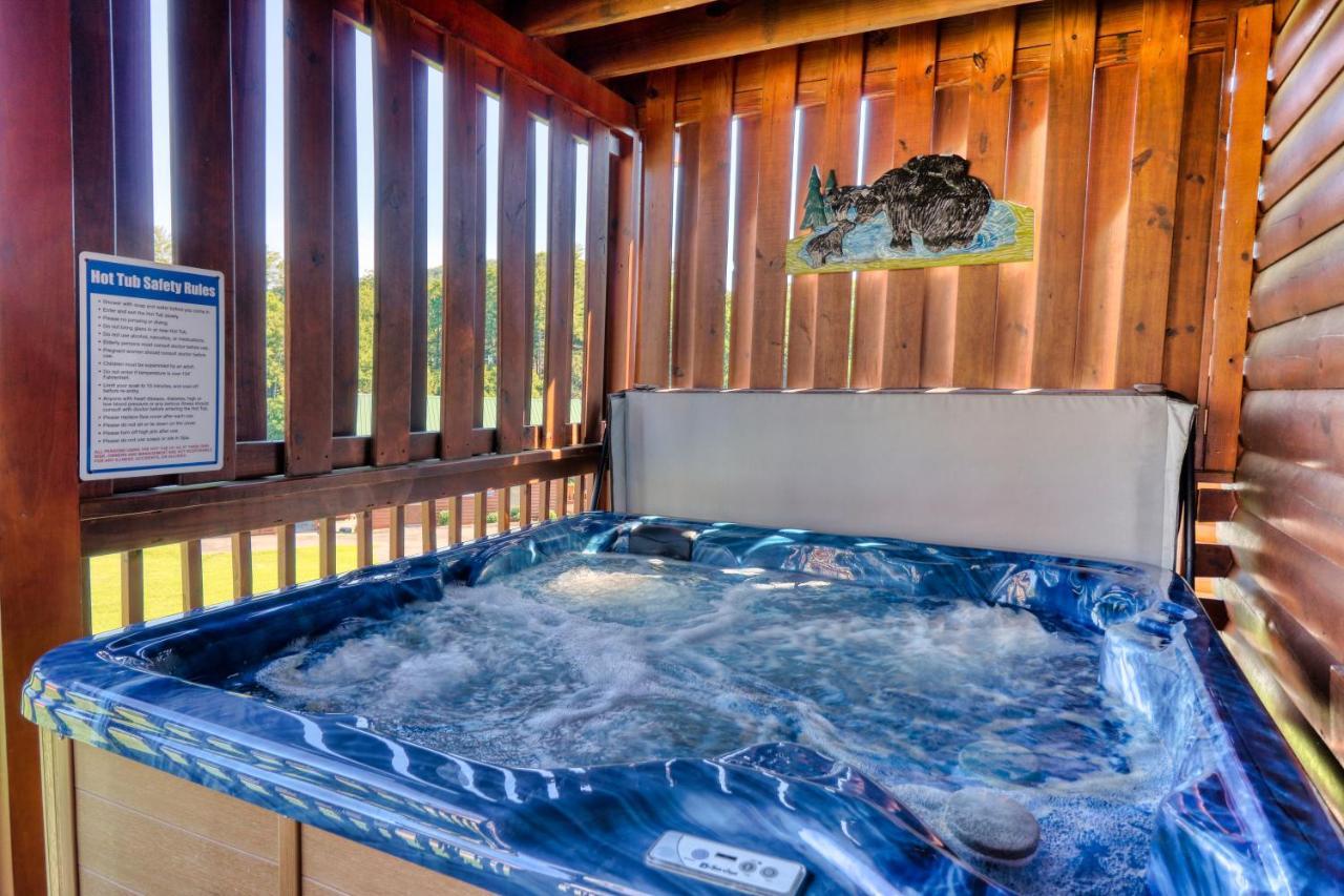 A Stone'S Throw Cabin Pigeon Forge Exterior photo