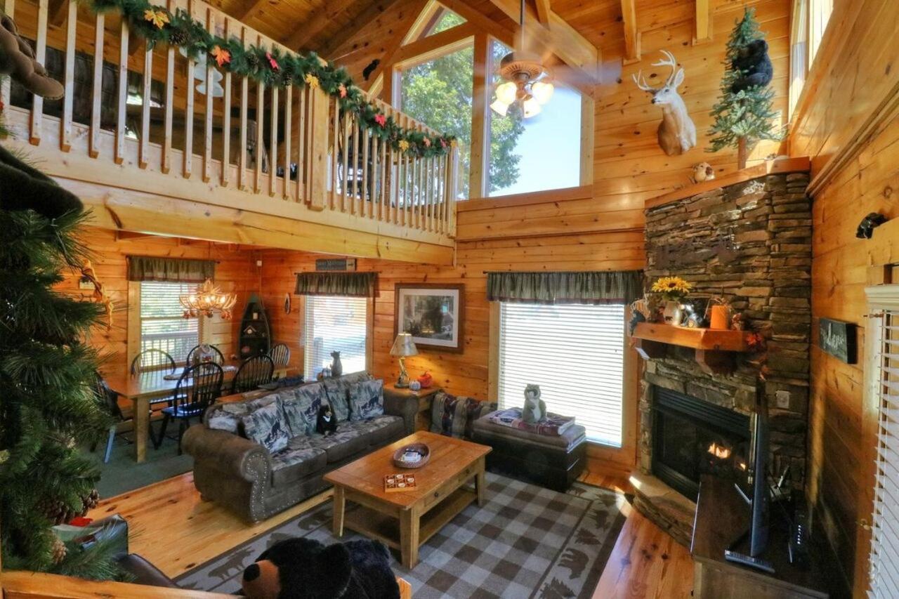 A Stone'S Throw Cabin Pigeon Forge Exterior photo