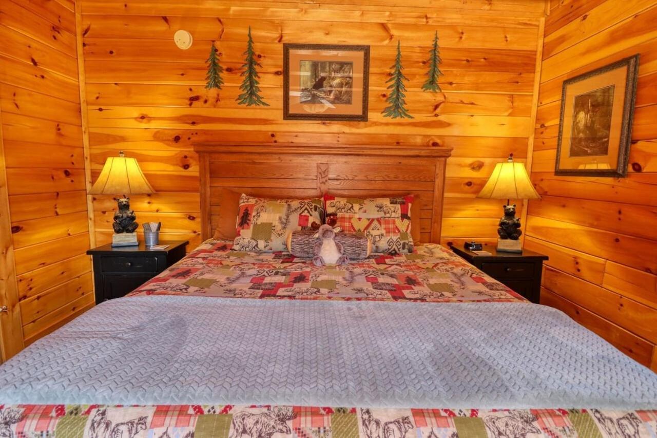 A Stone'S Throw Cabin Pigeon Forge Exterior photo