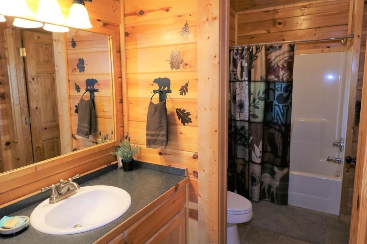 A Stone'S Throw Cabin Pigeon Forge Exterior photo