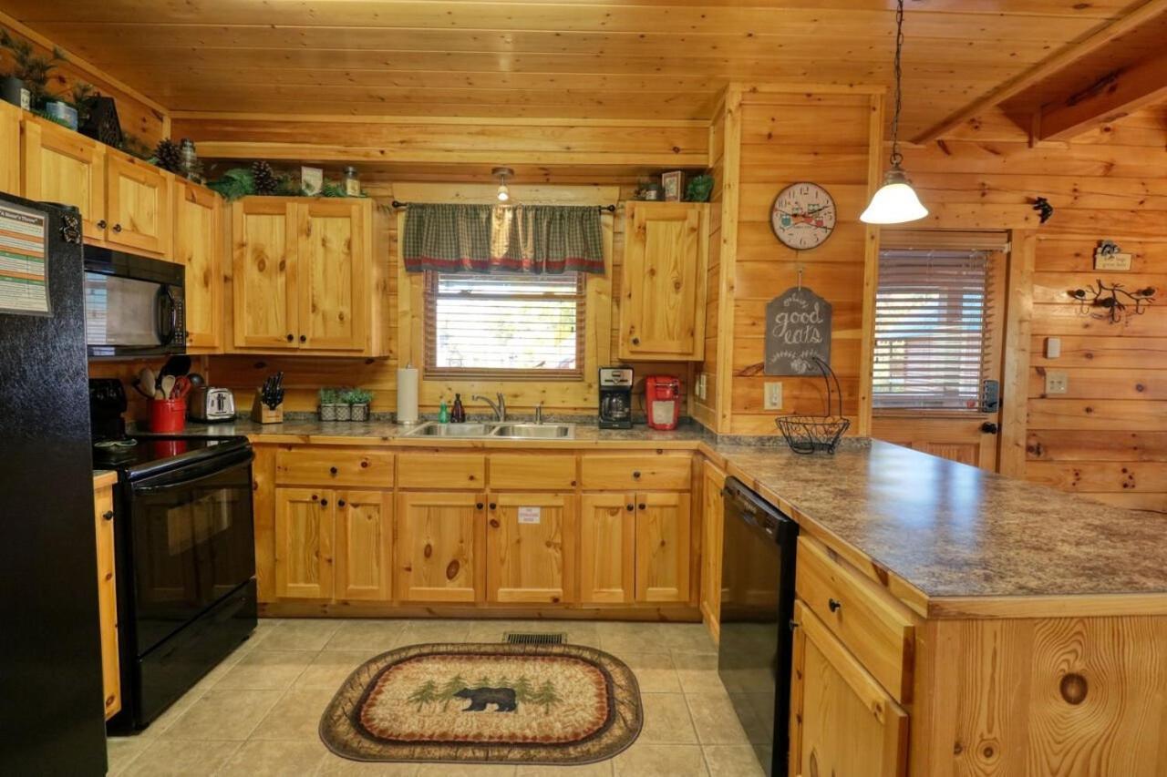 A Stone'S Throw Cabin Pigeon Forge Exterior photo