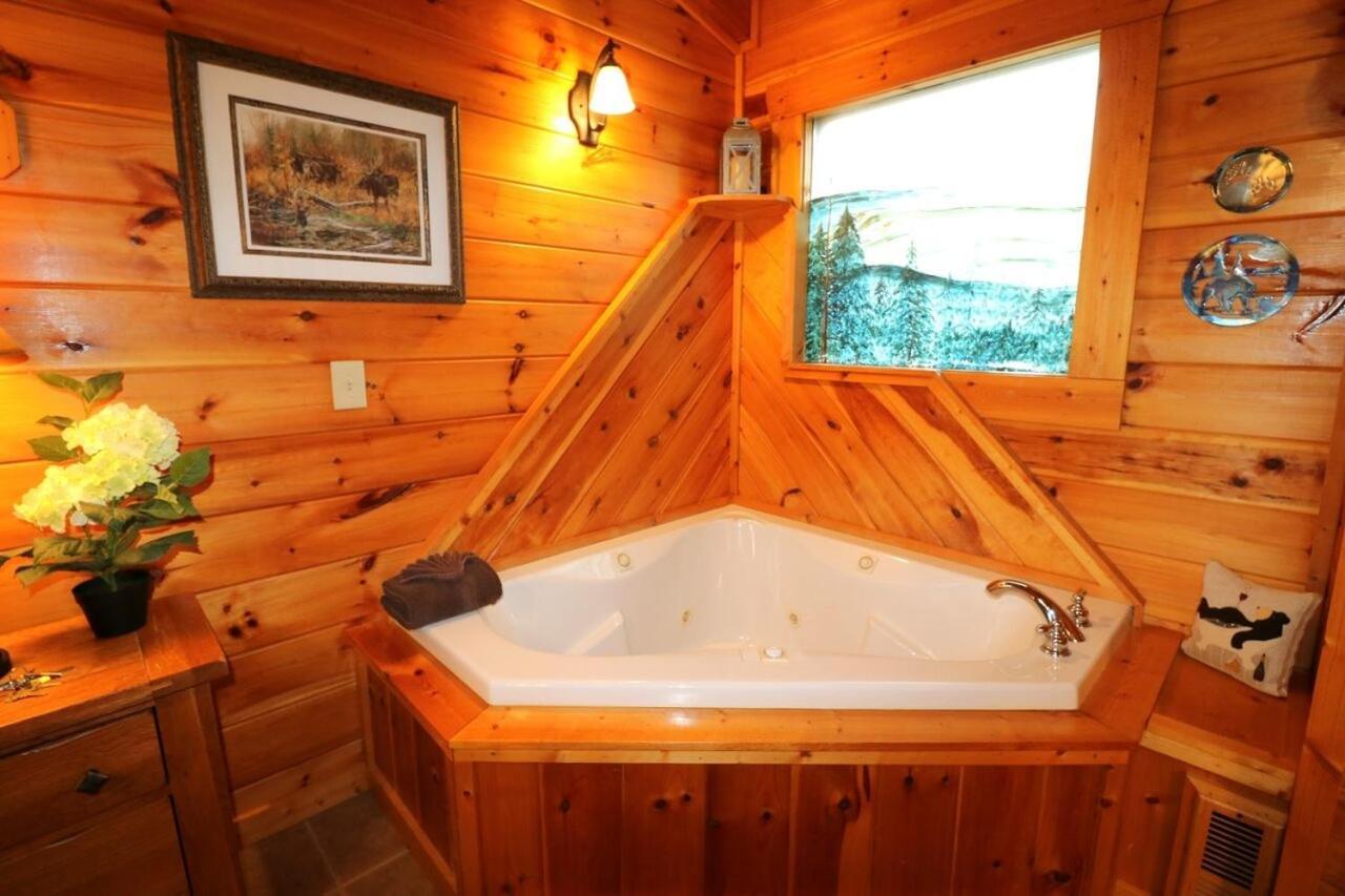 A Stone'S Throw Cabin Pigeon Forge Exterior photo